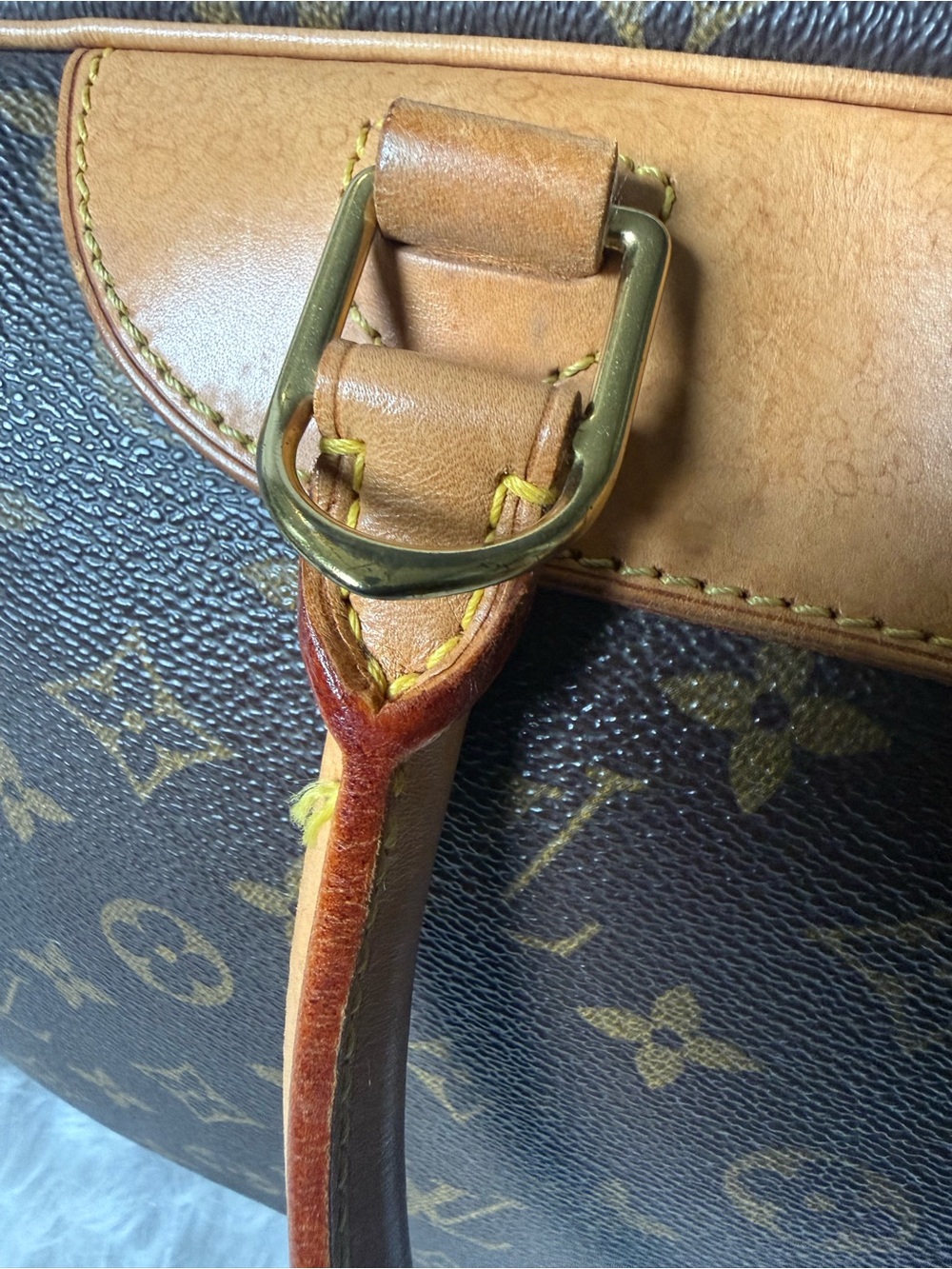 Vintage Louis Vuitton Deauville Monogram Canvas Honey Patina Clean Interior - Picture 11 of 16